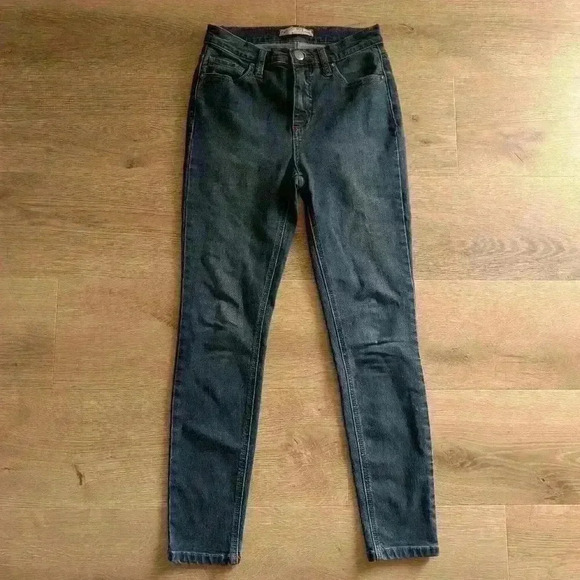 Free People Dark Wash Skinny Jean - Picture 1 of 6